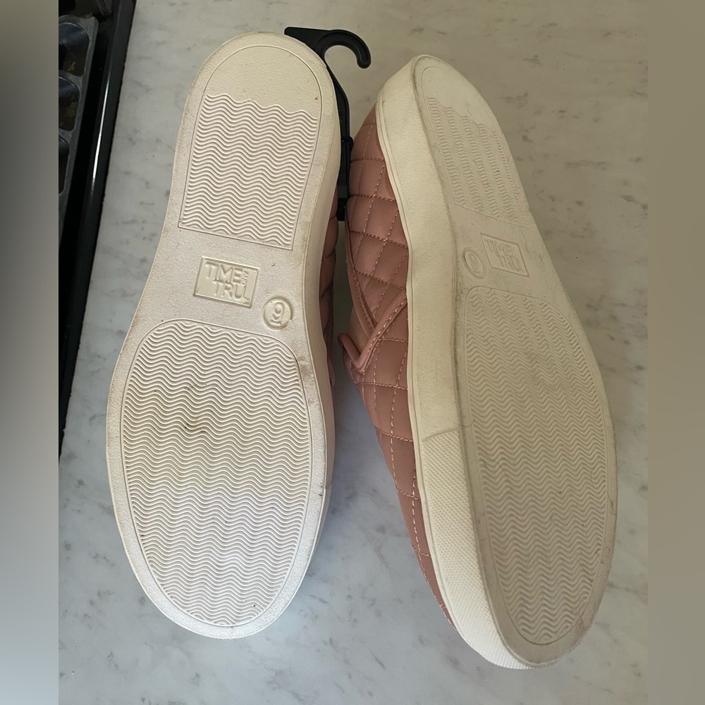 🦄 NWT Women’s Time/Tru Shoes - Picture 4 of 4